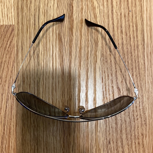 Ray Ban Aviators - Picture 2 of 5